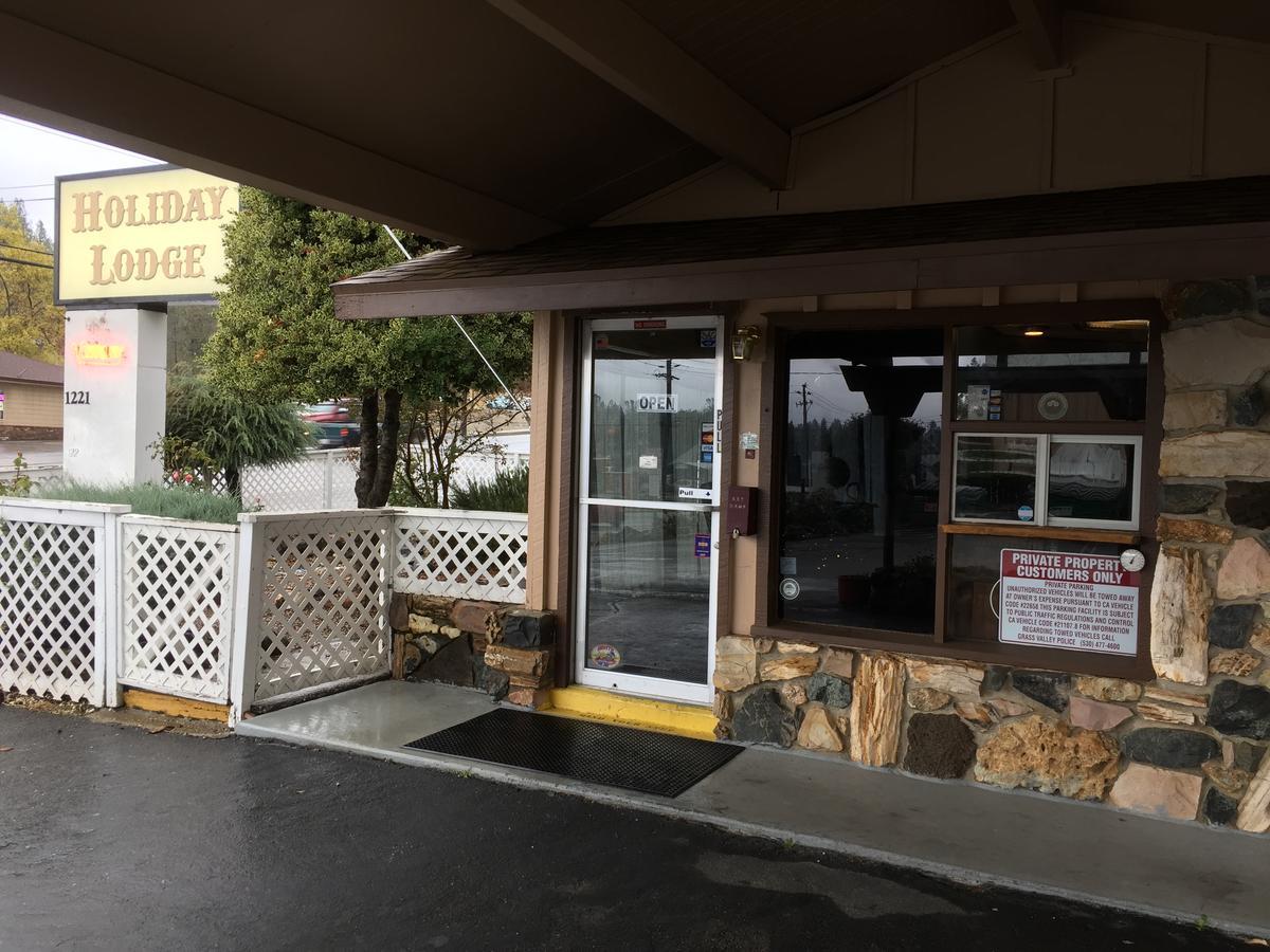 Motel Holiday