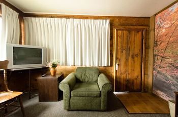 Holiday Motel 2*