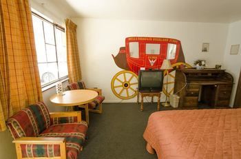 Motel Holiday