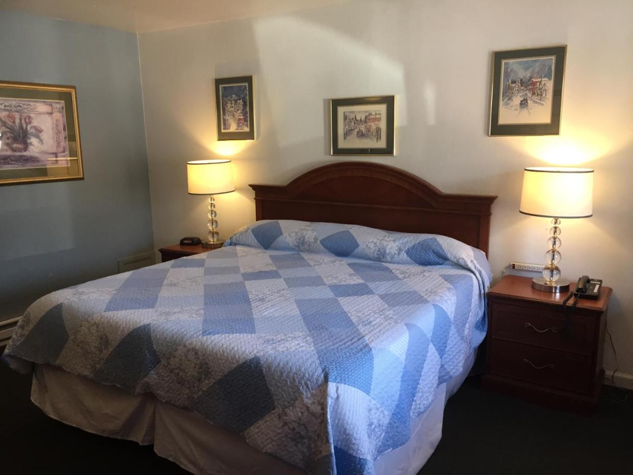 Motel Holiday 2*