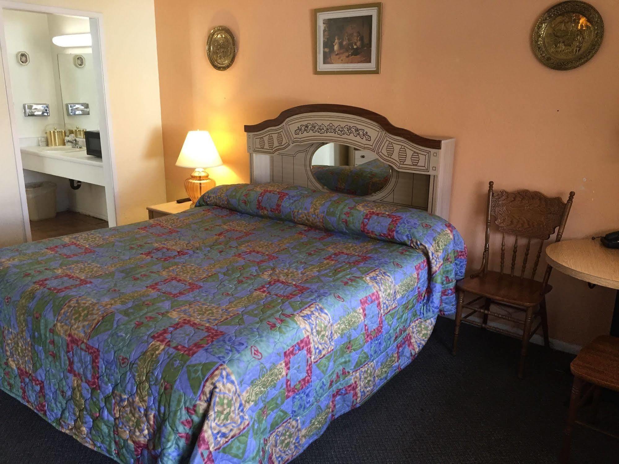 Holiday Motel Grass Valley